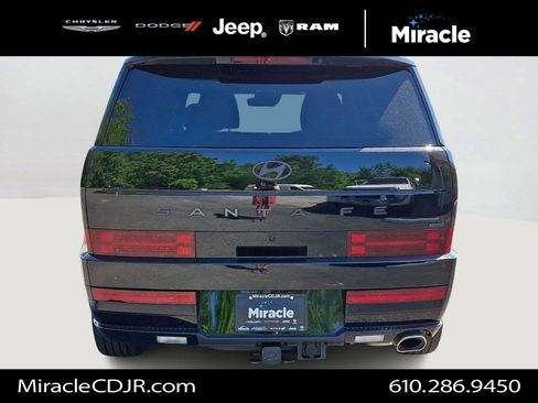 Used 2025 Hyundai Santa Fe Calligraphy w/ Tow & Go Package AWD/4WD image 5