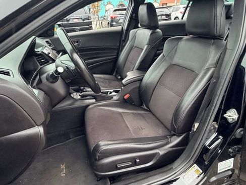 Used 2018 Acura ILX image 17