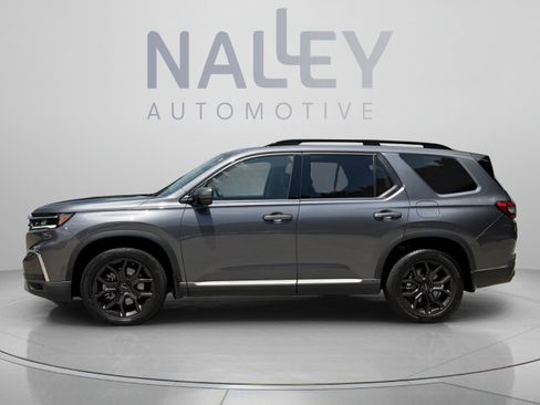 Used 2025 Honda Pilot Touring image 2