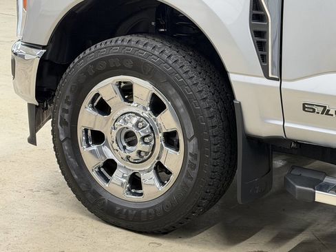 Used 2024 Ford F250 Lariat w/ Chrome Package image 14