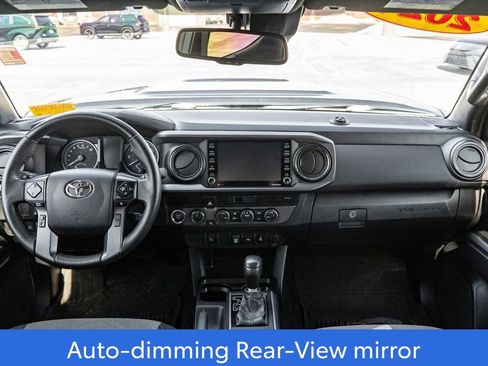 Used 2021 Toyota Tacoma TRD Sport AWD/4WD image 15