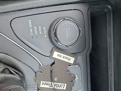 Used 2022 Jeep Cherokee Latitude Lux image 16