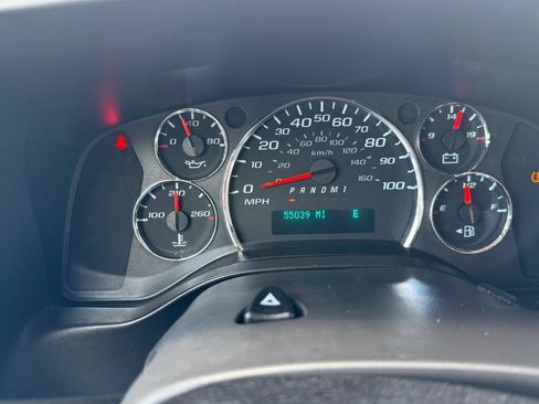 Used 2019 Chevrolet Express 2500 LT w/ LT Preferred Equipment Group RWD image 12