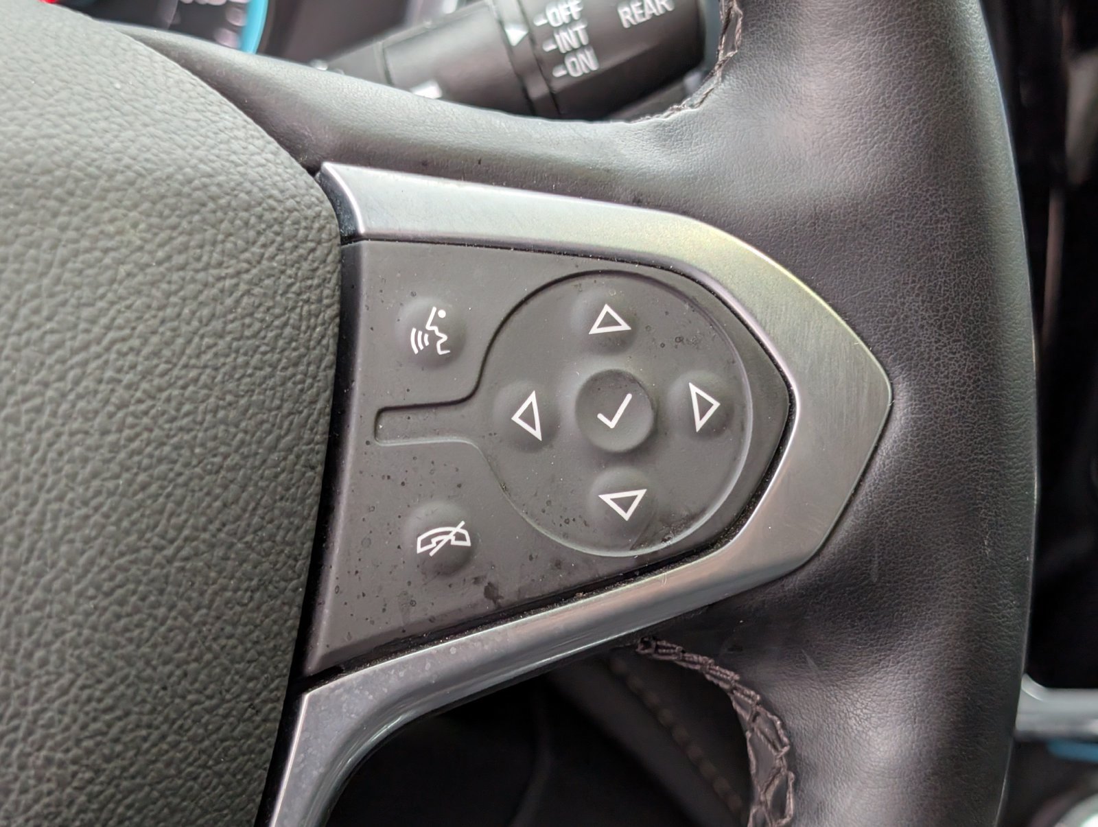 Used 2023 Chevrolet Traverse LT AWD/4WD image 26