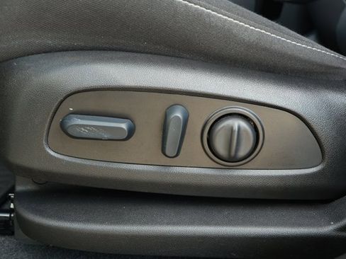 Used 2023 Chevrolet Blazer LT image 23