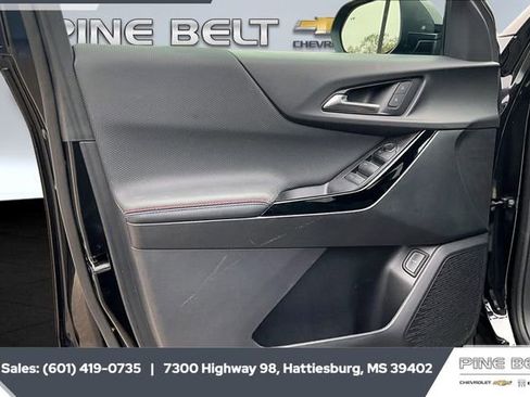 Used 2025 Chevrolet Equinox RS w/ Safety and Technology Package image 17