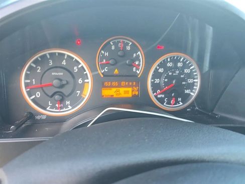 Used 2013 Nissan Titan SV w/ SV Premium Utility Pkg AWD/4WD image 12