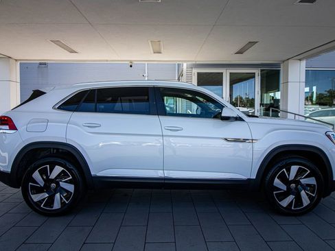 New 2026 Volkswagen Atlas Cross Sport SEL AWD/4WD image 3