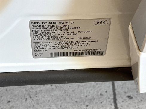 Certified 2023 Audi Q4 e-tron Premium Plus w/ Premium Plus AWD/4WD image 33