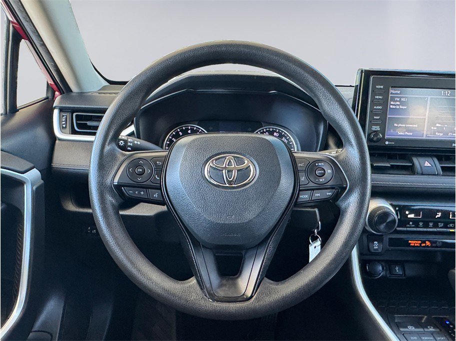 Used 2021 Toyota RAV4 LE AWD/4WD image 12