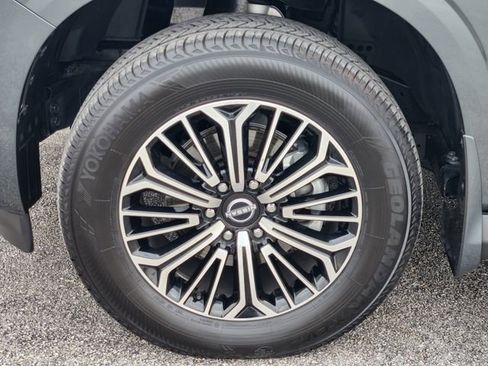 Certified 2025 Nissan Armada SL w/ Captain's Chari Seat Package image 8