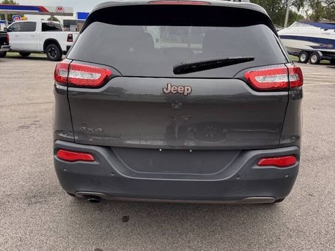 Used 2016 Jeep Cherokee 75th Anniversary AWD/4WD image 9