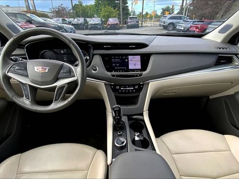 Used 2022 Cadillac XT5 Premium Luxury image 15