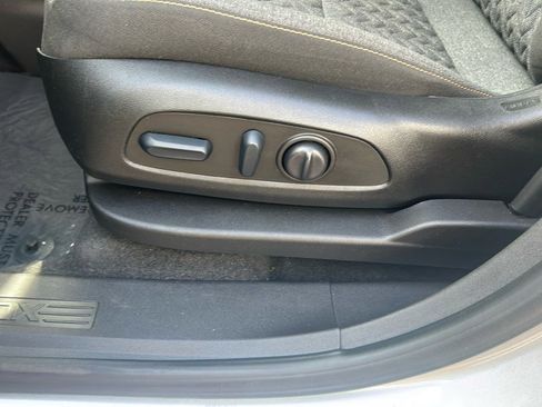 Used 2022 Chevrolet Equinox LT image 19