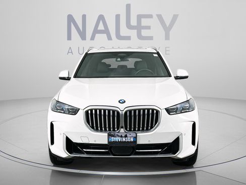 Certified 2025 BMW X5 xDrive40i w/ Parking Assistance Package AWD/4WD image 8