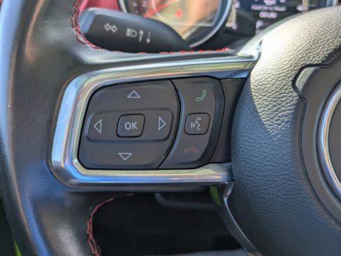 Used 2021 Jeep Wrangler Unlimited Rubicon AWD/4WD image 19