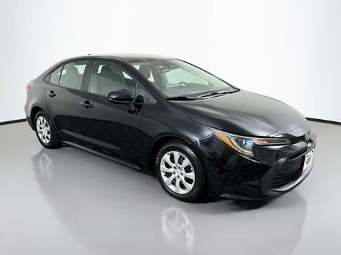 Used 2024 Toyota Corolla LE FWD image 3