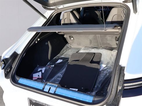 New 2026 Porsche Panamera image 17