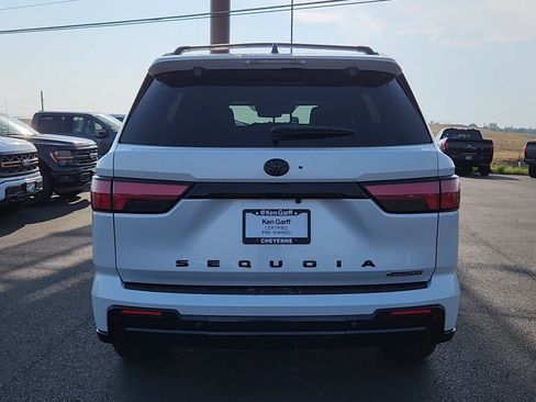 Used 2025 Toyota Sequoia Platinum AWD/4WD image 22