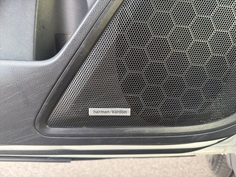 Used 2020 Subaru Outback Limited w/ Popular Package #2 image 14