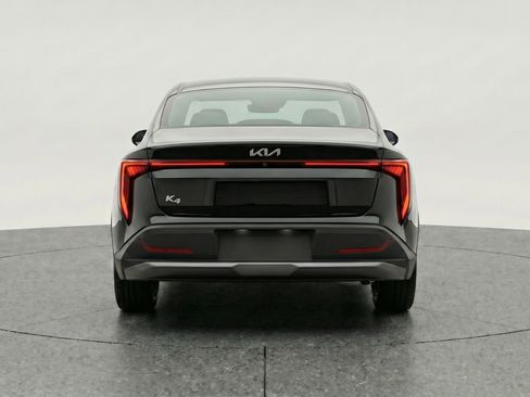 Used 2025 Kia K4 LXS FWD image 7