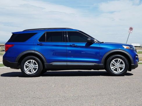 Used 2020 Ford Explorer XLT w/ Equipment Group 202A AWD/4WD image 7