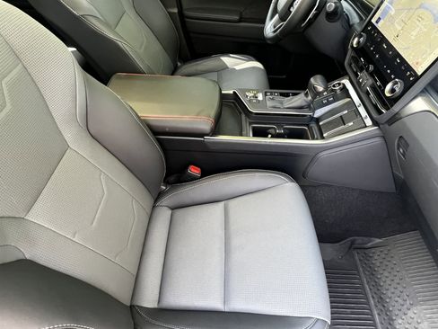 Used 2025 Lexus GX 550 w/ Accessory Package (2T) image 44