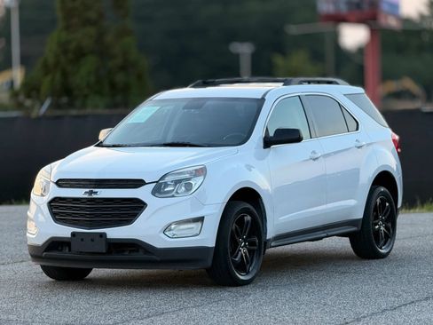Used 2017 Chevrolet Equinox LT AWD/4WD image 6