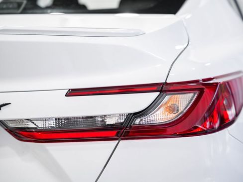 Used 2025 Toyota Camry SE FWD image 6
