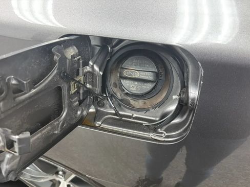 Used 2017 Toyota Camry XSE w/ Moonroof Package FWD image 29