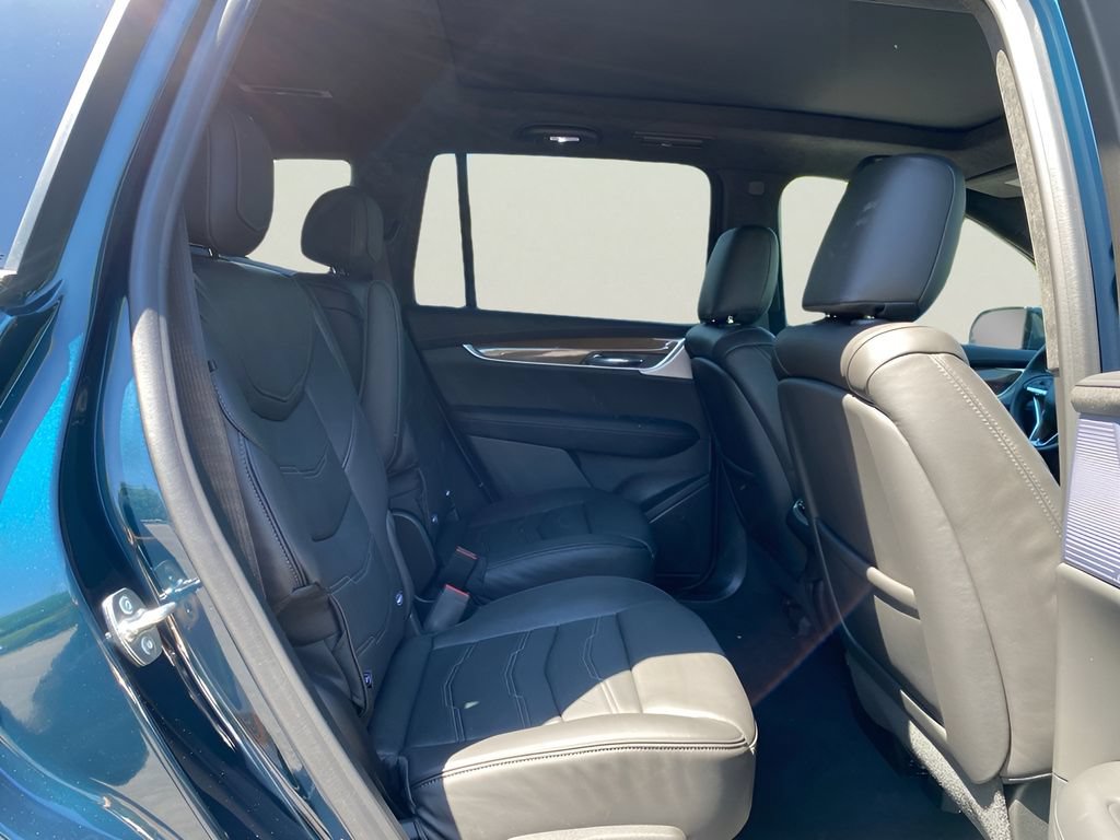 Certified 2025 Cadillac XT6 Sport w/ Platinum Package AWD/4WD image 20