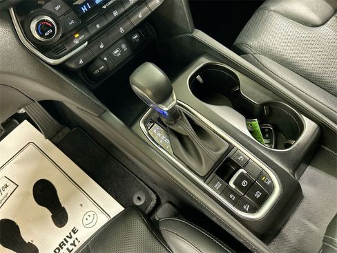 Used 2020 Hyundai Santa Fe Limited w/ Cargo Package image 18