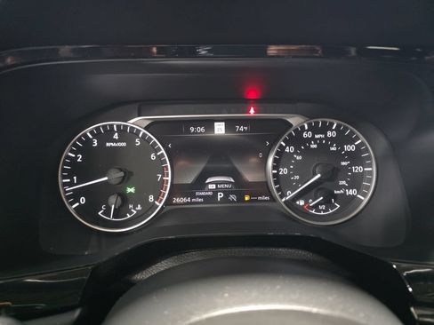 Used 2025 Nissan Pathfinder SL FWD image 19