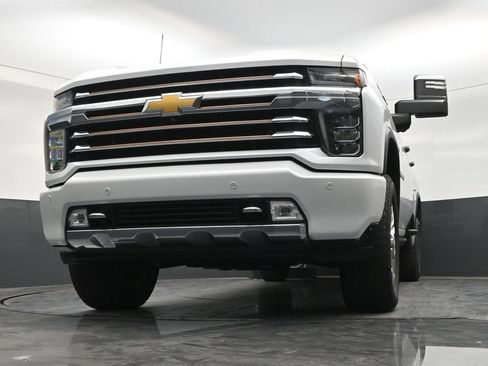 Used 2023 Chevrolet Silverado 2500 High Country w/ Z71 Off-Road Package AWD/4WD image 27