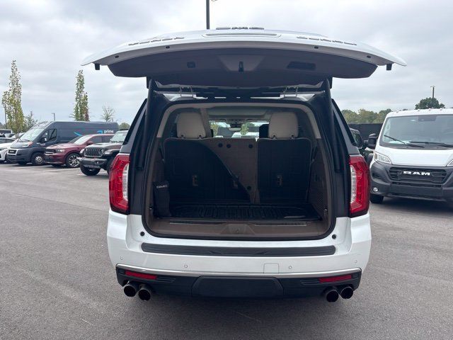 Used 2023 GMC Yukon Denali w/ Advanced Technology Package AWD/4WD image 15