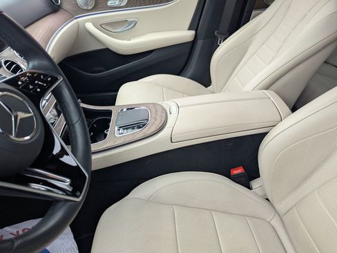 Used 2022 Mercedes-Benz E 450 4MATIC Sedan image 19