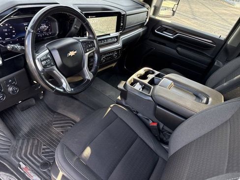 Used 2024 Chevrolet Silverado 2500 LT AWD/4WD image 12