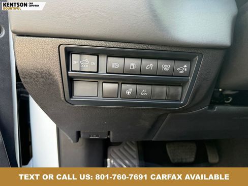 Used 2025 Toyota Tundra Platinum AWD/4WD image 21