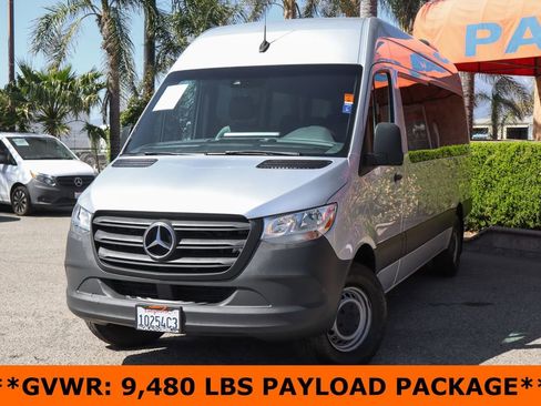 Used 2020 Mercedes-Benz Sprinter 2500 image 4