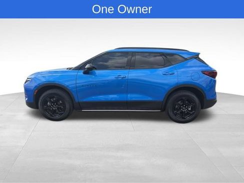 Used 2025 Chevrolet Blazer LT w/ LPO, 'HIT The Road' Package FWD image 4