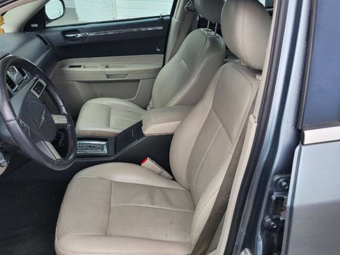 Used 2007 Chrysler 300 Touring L image 10