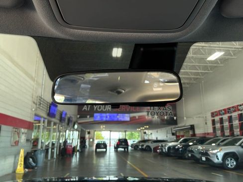 Used 2025 Kia Soul FWD image 17