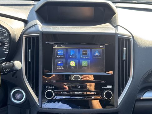 Used 2021 Subaru Forester Premium image 18