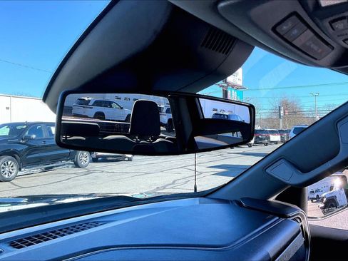 Used 2023 Chevrolet Silverado 1500 LT image 33