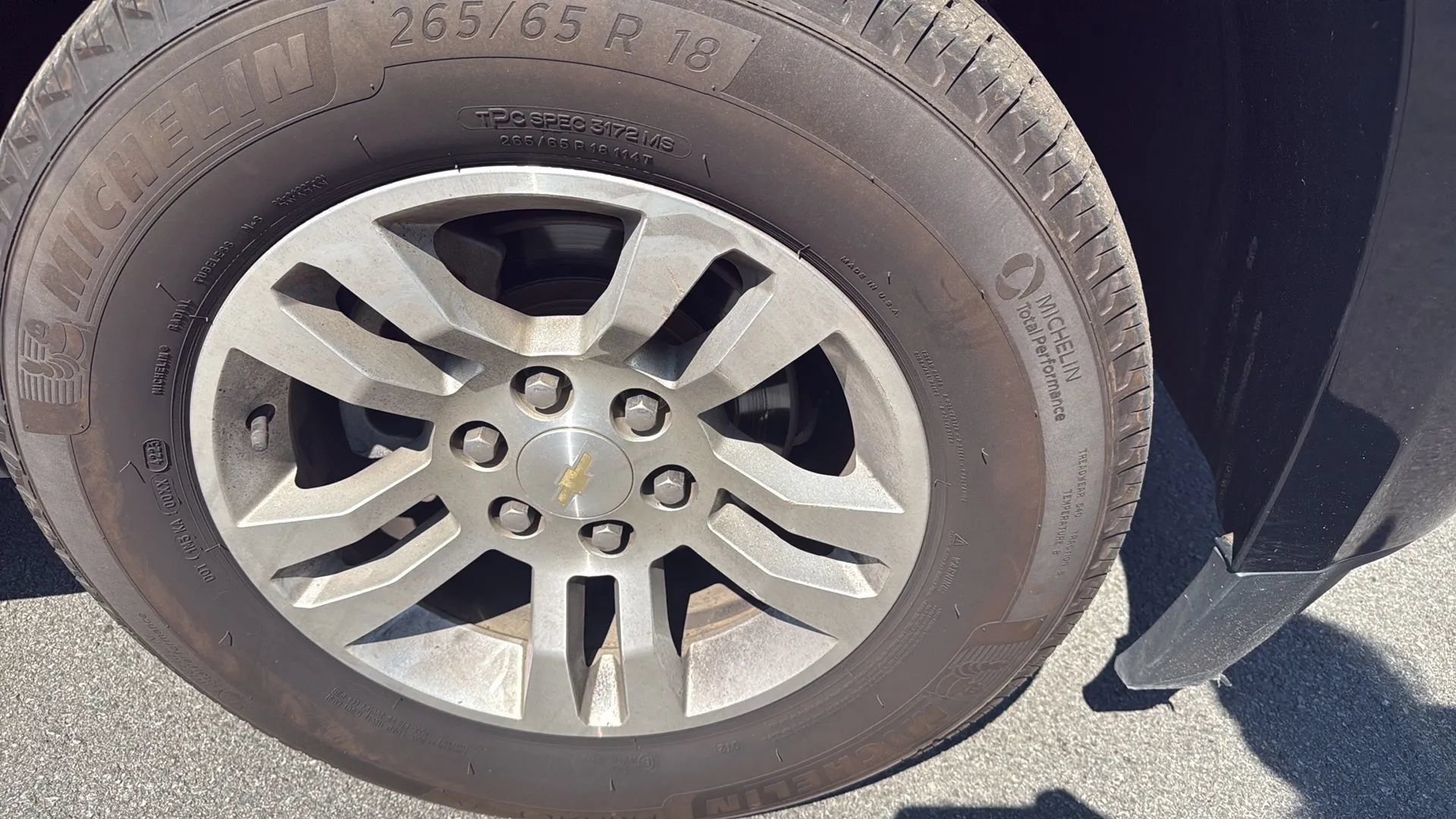 Used 2018 Chevrolet Suburban LT AWD/4WD image 14