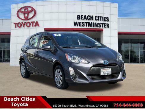 Used 2015 Toyota Prius C One image 2