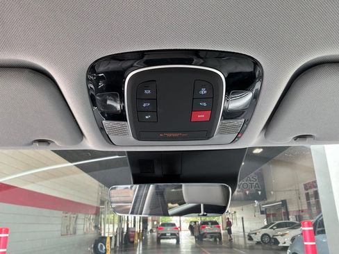 Used 2025 Hyundai Palisade SEL FWD image 16