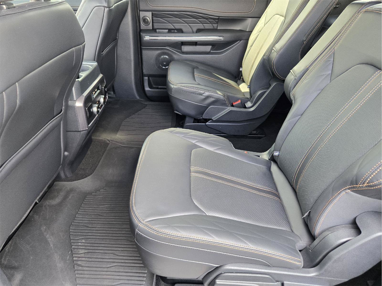 Used 2023 Ford Expedition Max Platinum RWD image 29