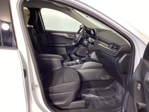 Used 2023 Ford Escape Active AWD/4WD image 9