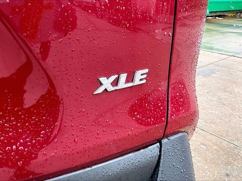 Used 2023 Toyota RAV4 XLE w/ Convenience Package FWD image 10